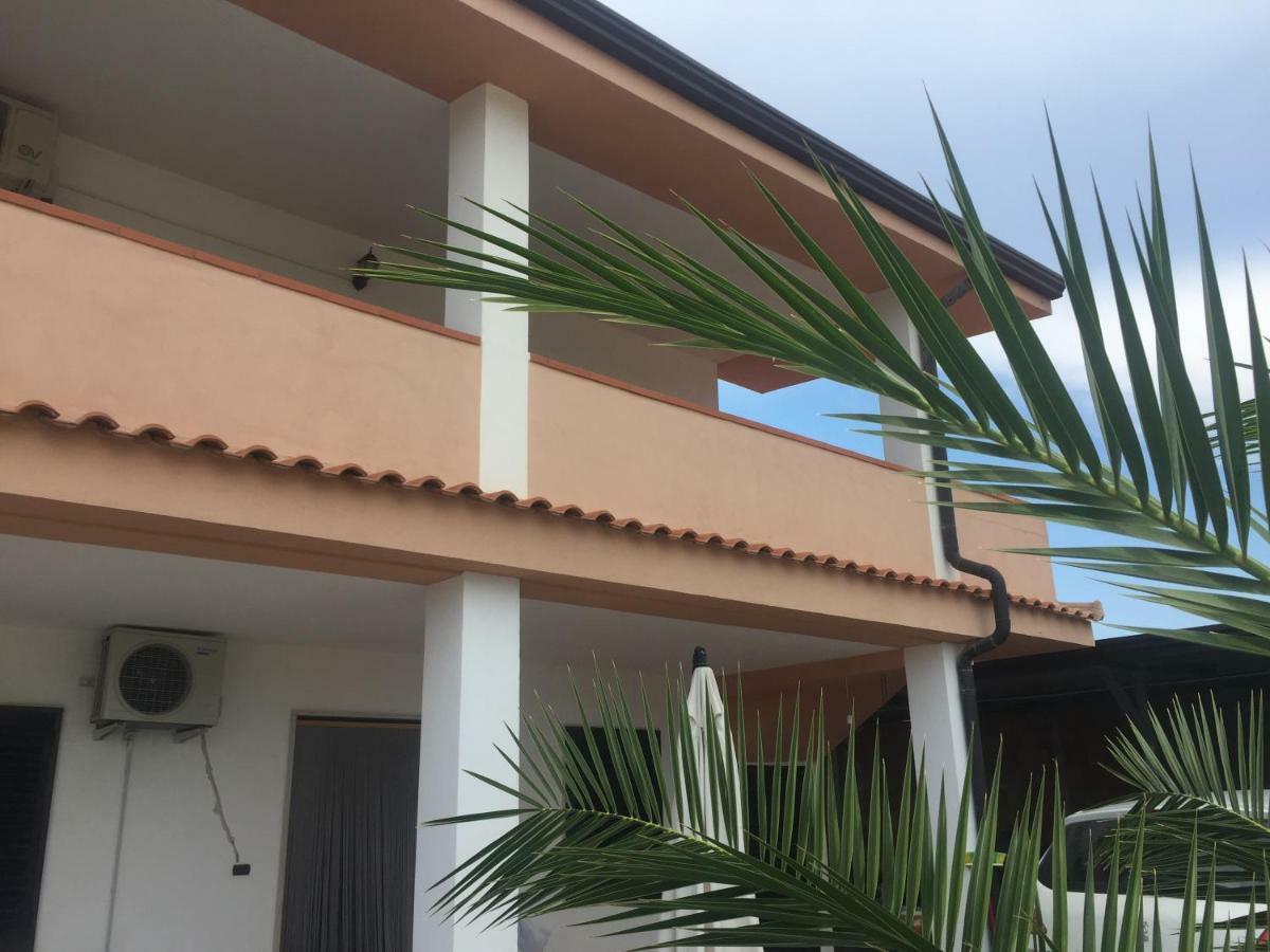 Casa Vacanze Foce Varano Apartment Екстериор снимка